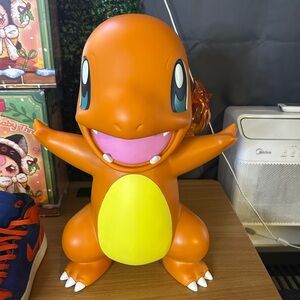 Pokémon Charmander Figure HOME Collection